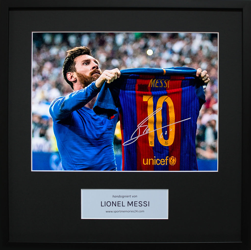 Lionel Messi Fc Barcelona Personally Signed Photo Iconic Classico Sportmemories24 7682