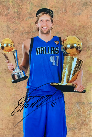Dirk Nowitzki <br>Original signiertes Foto <br>NBA Champion 2011 <br>20 x 30 cm